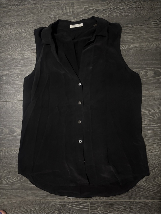 Equipment Tops - Equipment 100% silk blouse